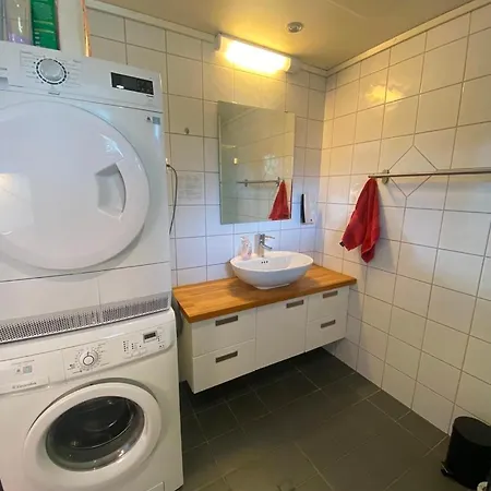 Coolcation - Appartment, 2 Bedrooms, 2 Bath, Stunning Sea View, Free Parking Διαμέρισμα
