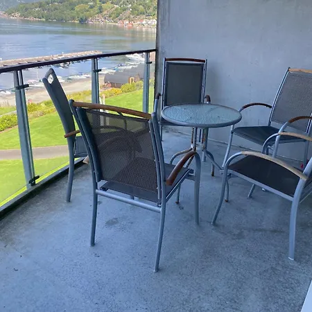 Coolcation - Appartment, 2 Bedrooms, 2 Bath, Stunning Sea View, Free Parking